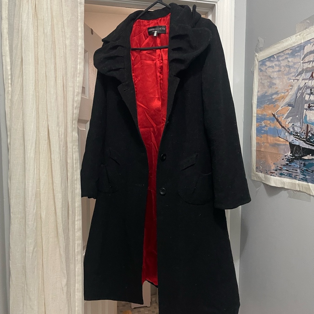 Elegant Gian Franco Black Coat with Red Lining